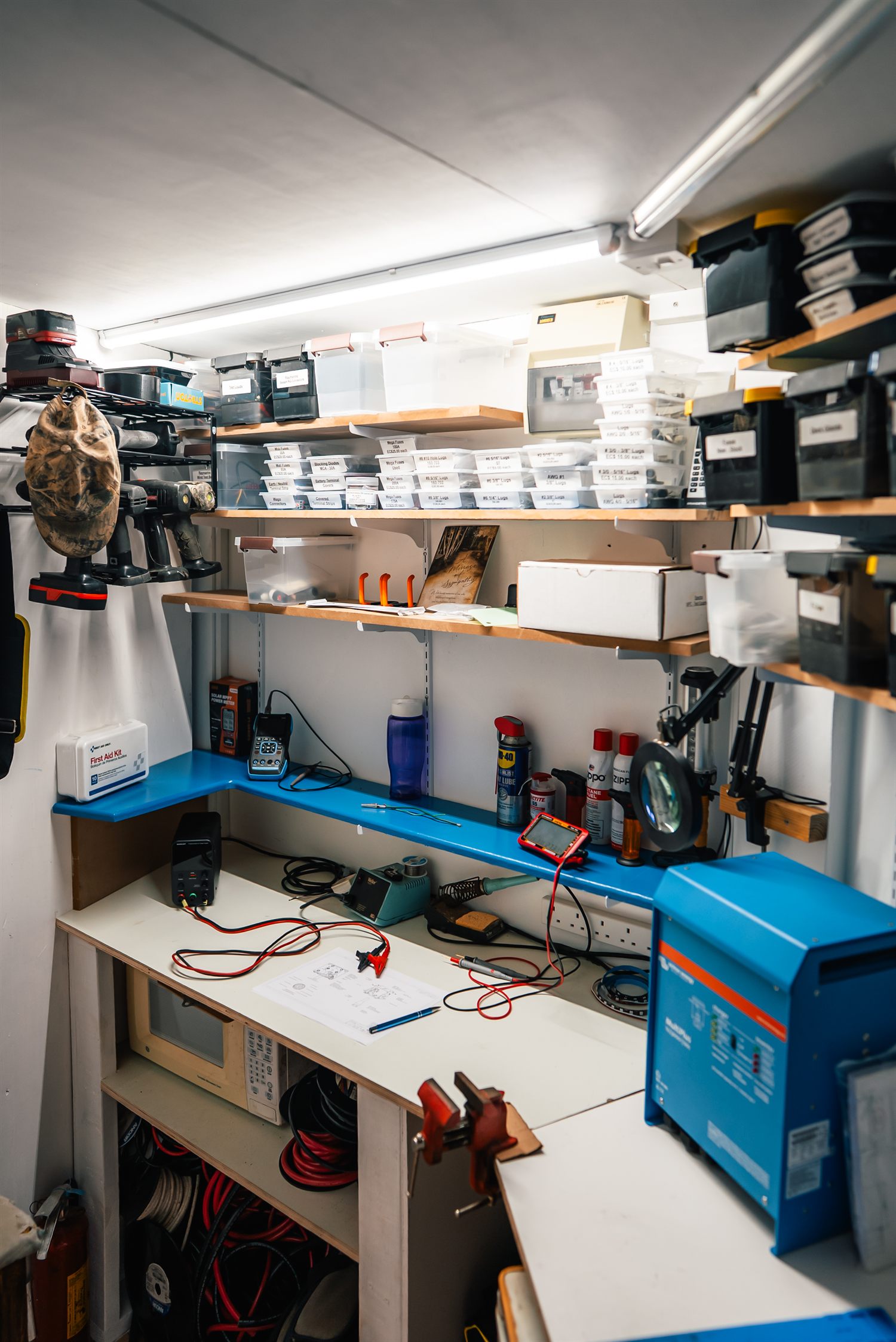Regis Electronics workshop and diagnostic bench